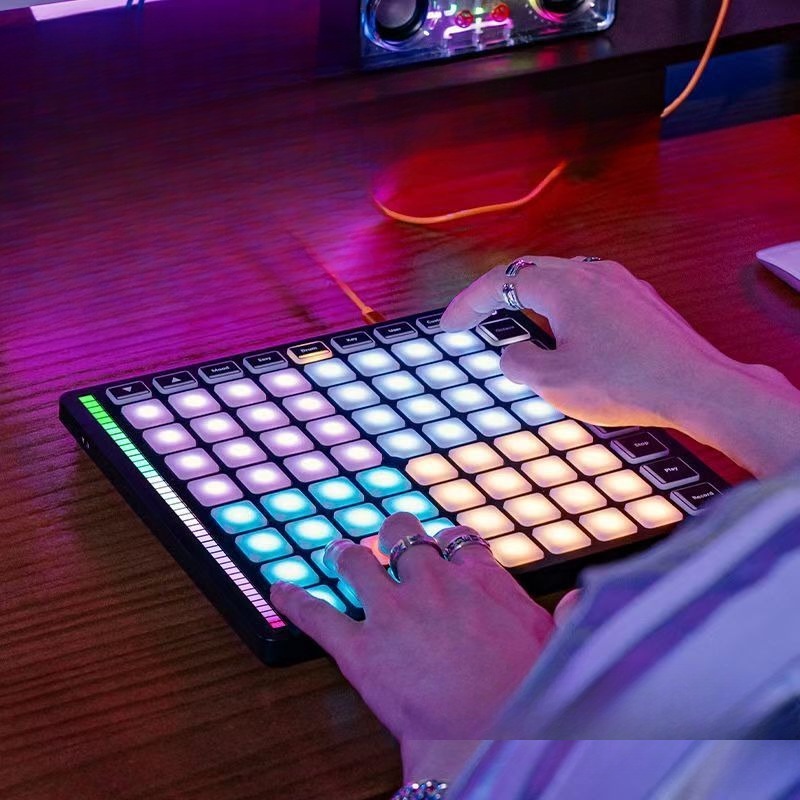 Midi Controller Pad - Controller MIDI a 64 tasti con